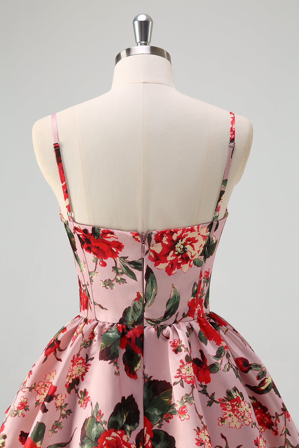 Una linea a più livelli grigio rosa spaghetti straps floreale lungo abito da cerimonia