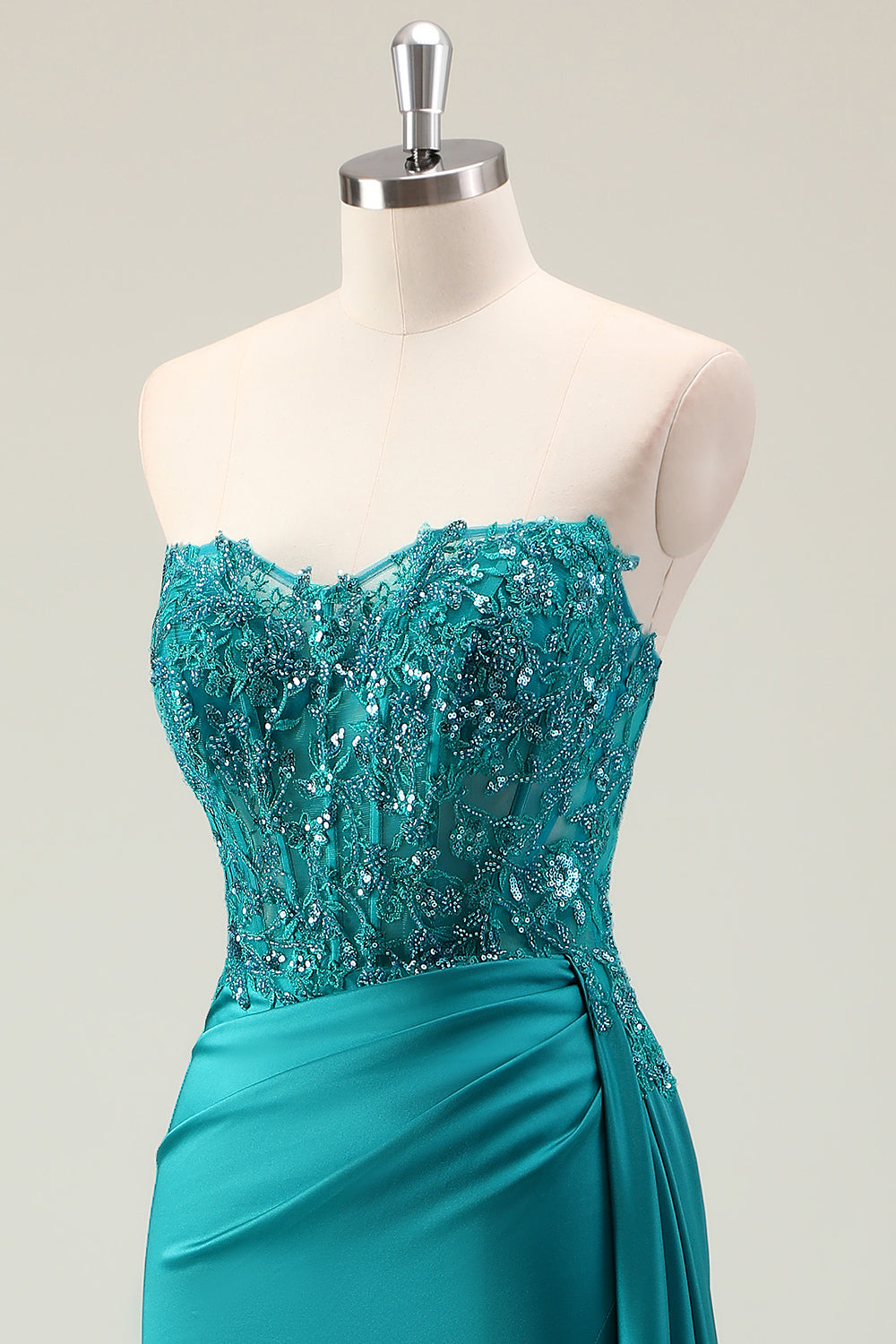 Guaina verde corsetto a cuore perline lungo abito da ballo con pizzo applicato