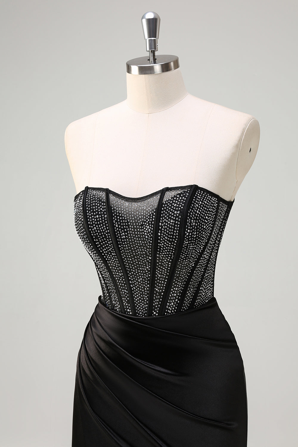 Sirena nera senza spalline increspato corsetto in raso lungo Abito da cerimonia con perline