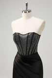 Sirena nera senza spalline increspato corsetto in raso lungo Abito da cerimonia con perline