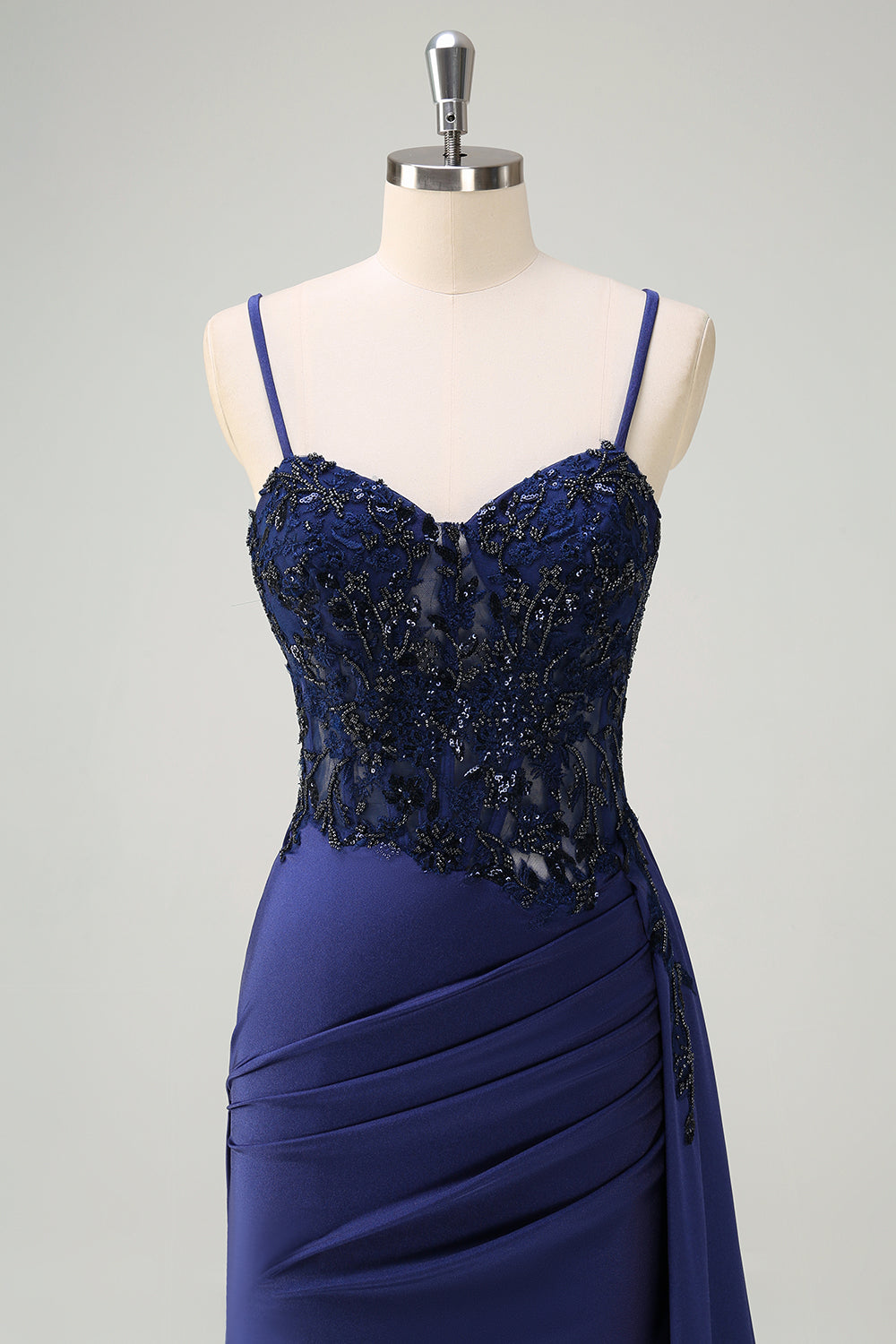 Navy Mermaid Spaghetti Straps Increspato Streamer Abito lungo da cerimonia con pizzo