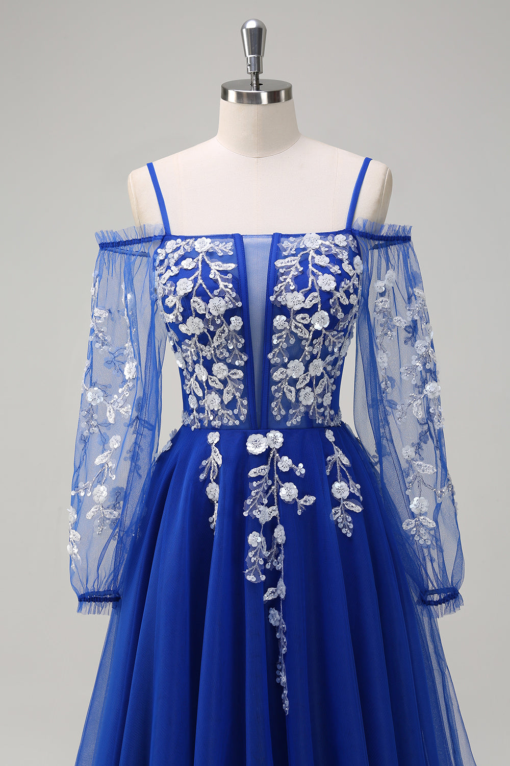 Sparkly Royal Blue A-Line Cold Shoulder maniche lunghe Abito da cerimonia lungo con applique