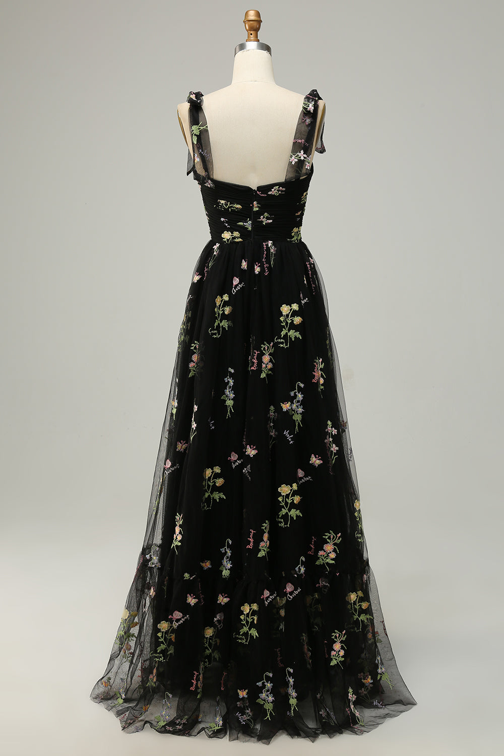 Abito da cerimonia lungo linea a verde tulle spalline sottili con ricamo