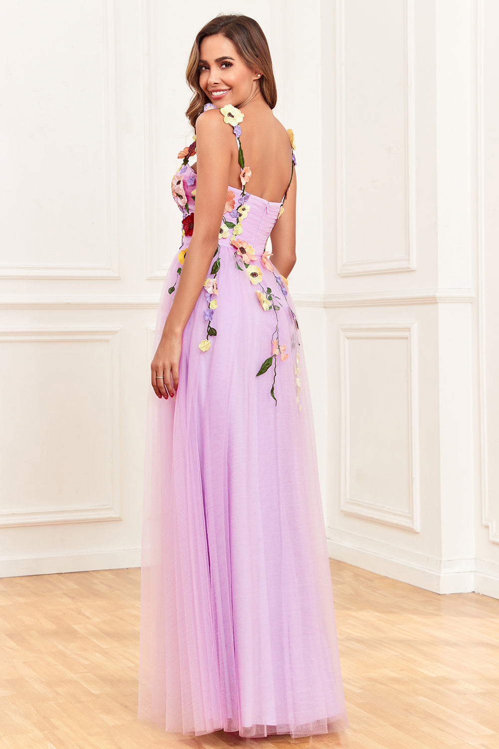 Abito da cerimonia lungo con spalline in tulle viola con fiori 3D