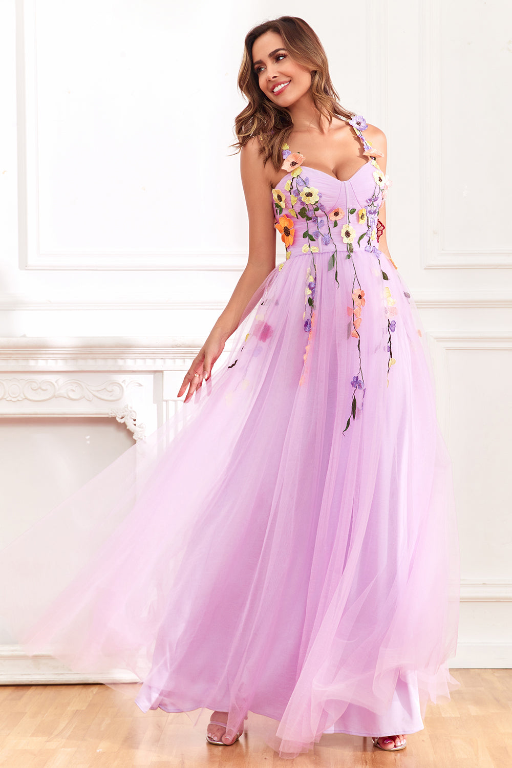 Abito da cerimonia lungo con spalline in tulle viola con fiori 3D
