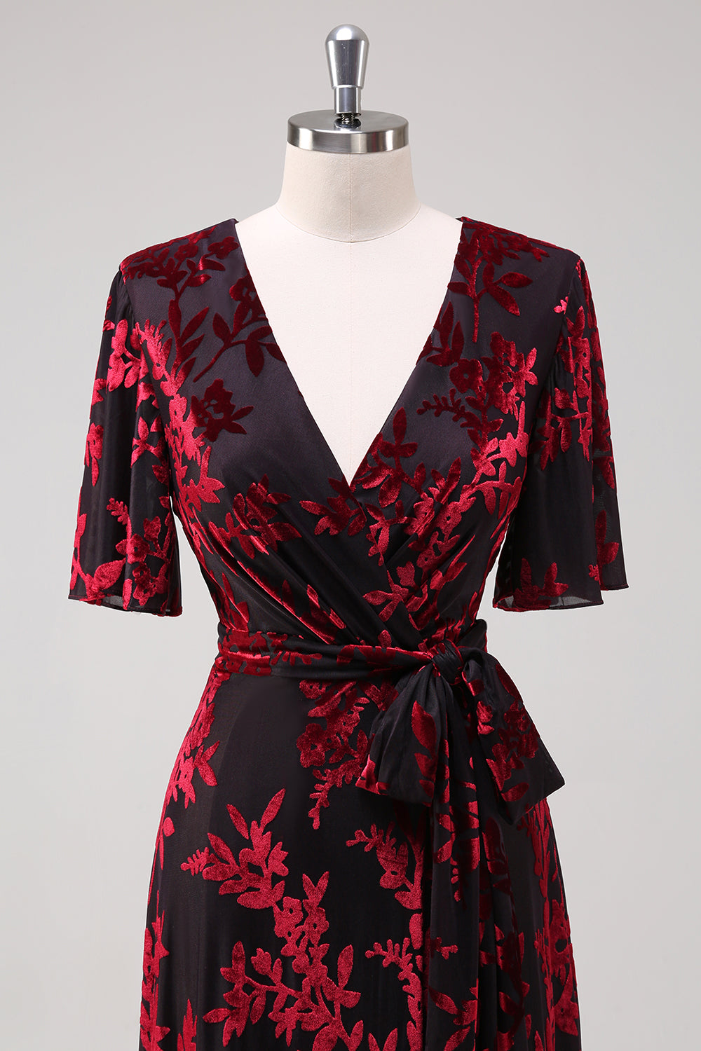 Abito lungo da ballo in velluto burnout verde scuro con maniche corte