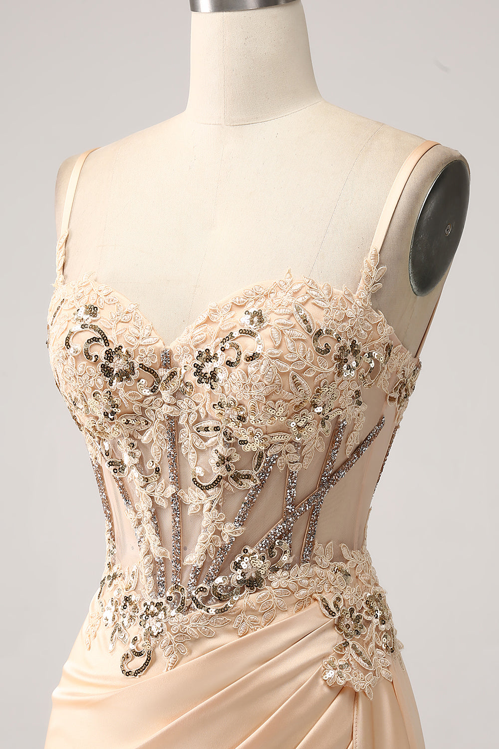 Elegante Champagne Mermaid plissettato abito da ballo in raso con applicazioni