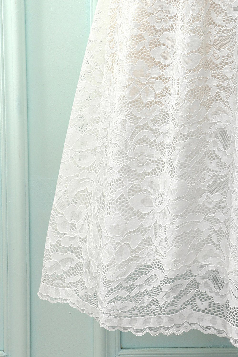 Abito in pizzo formale scollo a V bianco