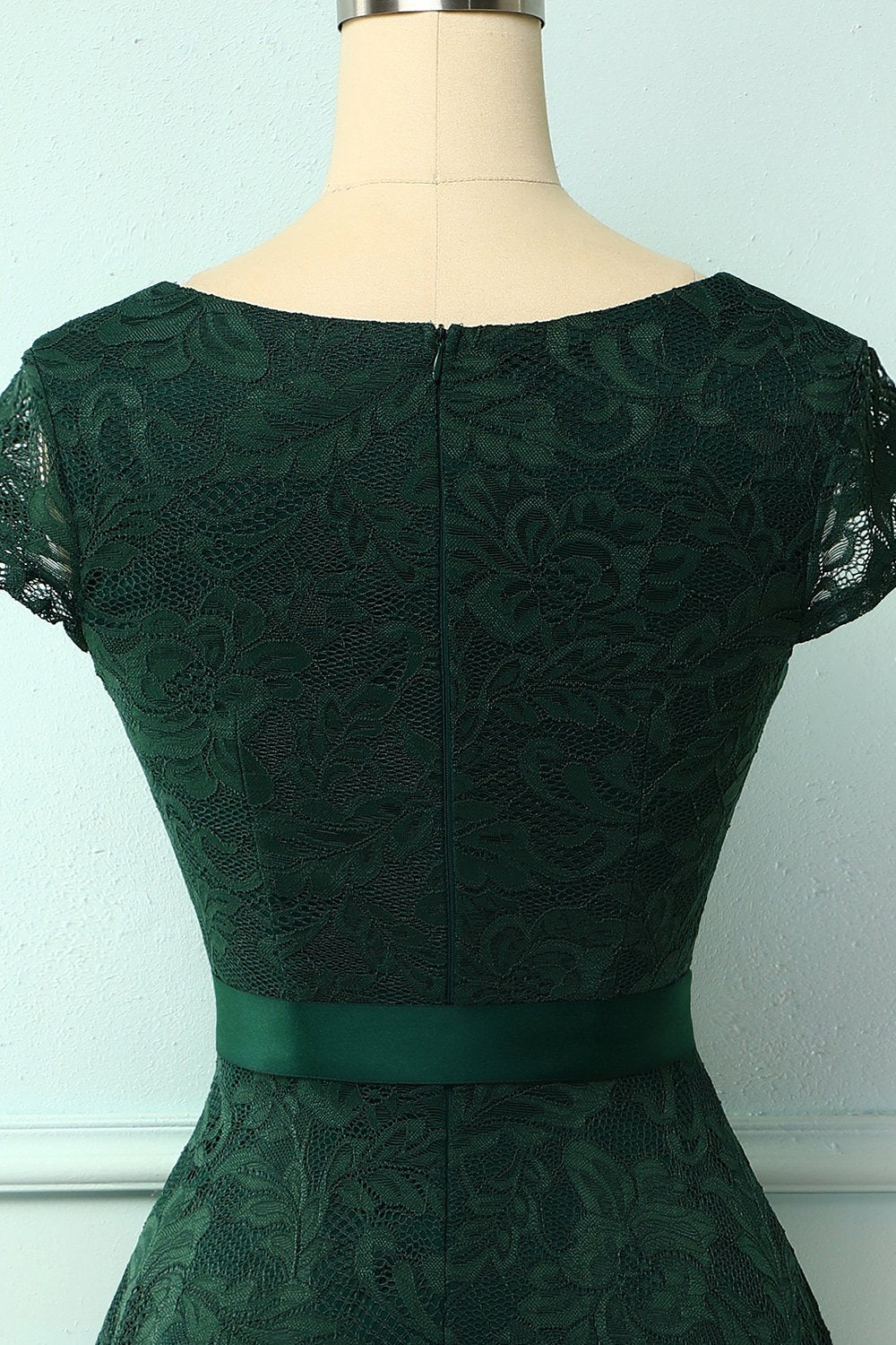 Abito in pizzo verde damigella d'onore con scollo a V