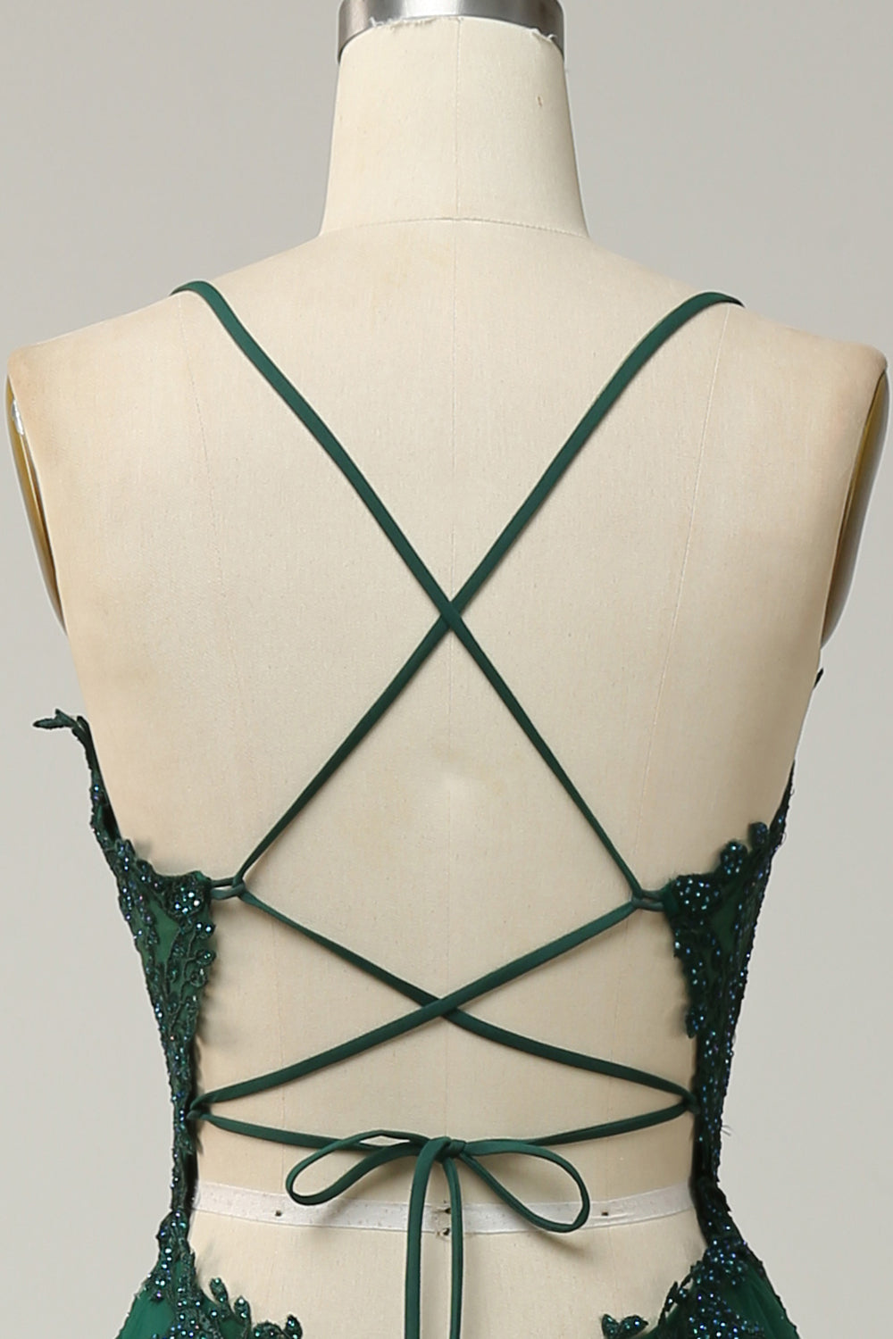 Una linea Spaghetti Straps Abito da Cerimonia lungo verde scuro con incrocio incrociato sul retro