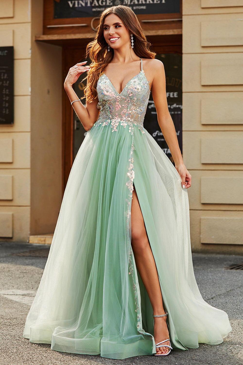 A-Line Scollo a V Pavimento-Lungo in rilievo Tulle Verde chiaro Prom Dress con spacco