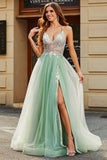A-Line Scollo a V Pavimento-Lungo in rilievo Tulle Verde chiaro Prom Dress con spacco