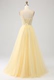 Tulle in rilievo giallo chiarovestito da ballo con spacco