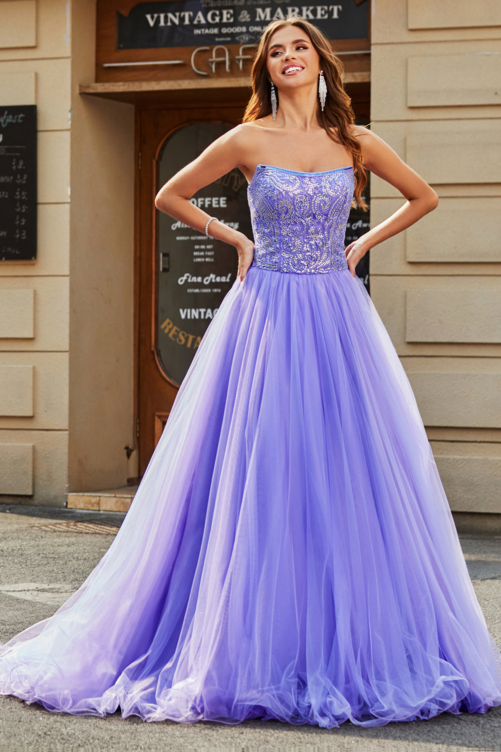 Splendida linea senza spalline lilla abito lungo da ballo con perline
