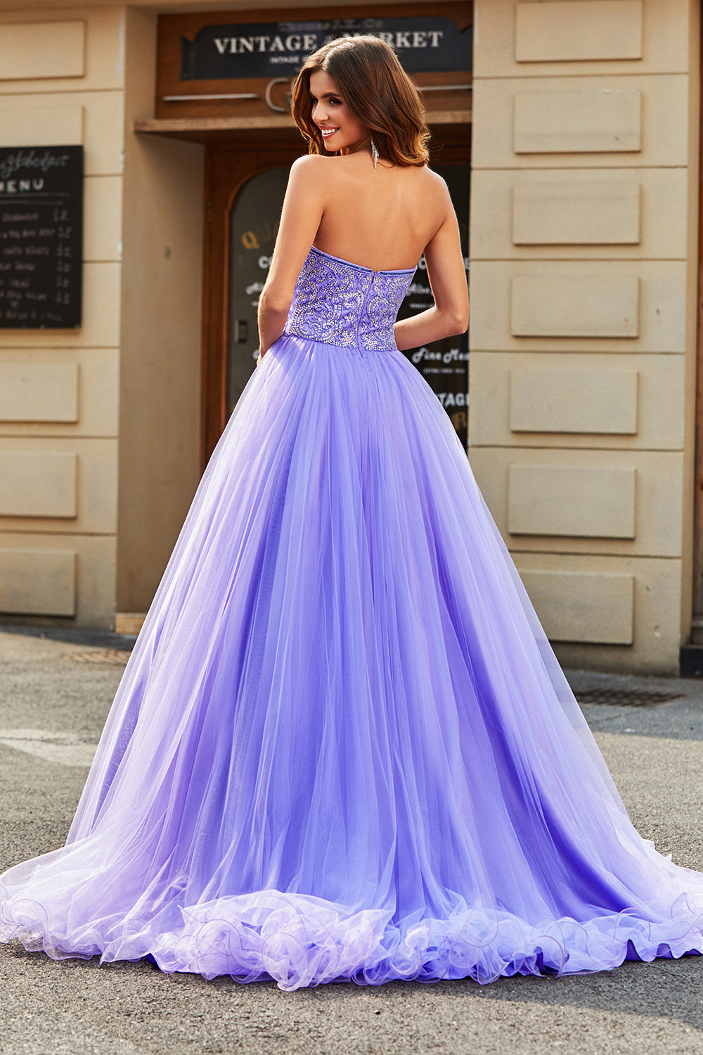 Splendida linea senza spalline lilla abito lungo da ballo con perline