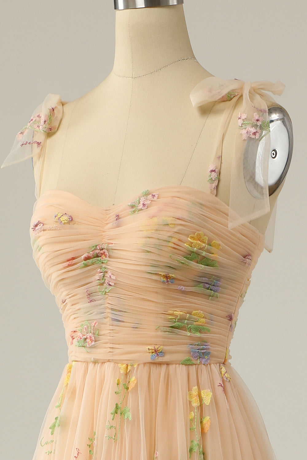 Abito da cerimonia lungo champagne linea a tulle spalline sottili con ricamo