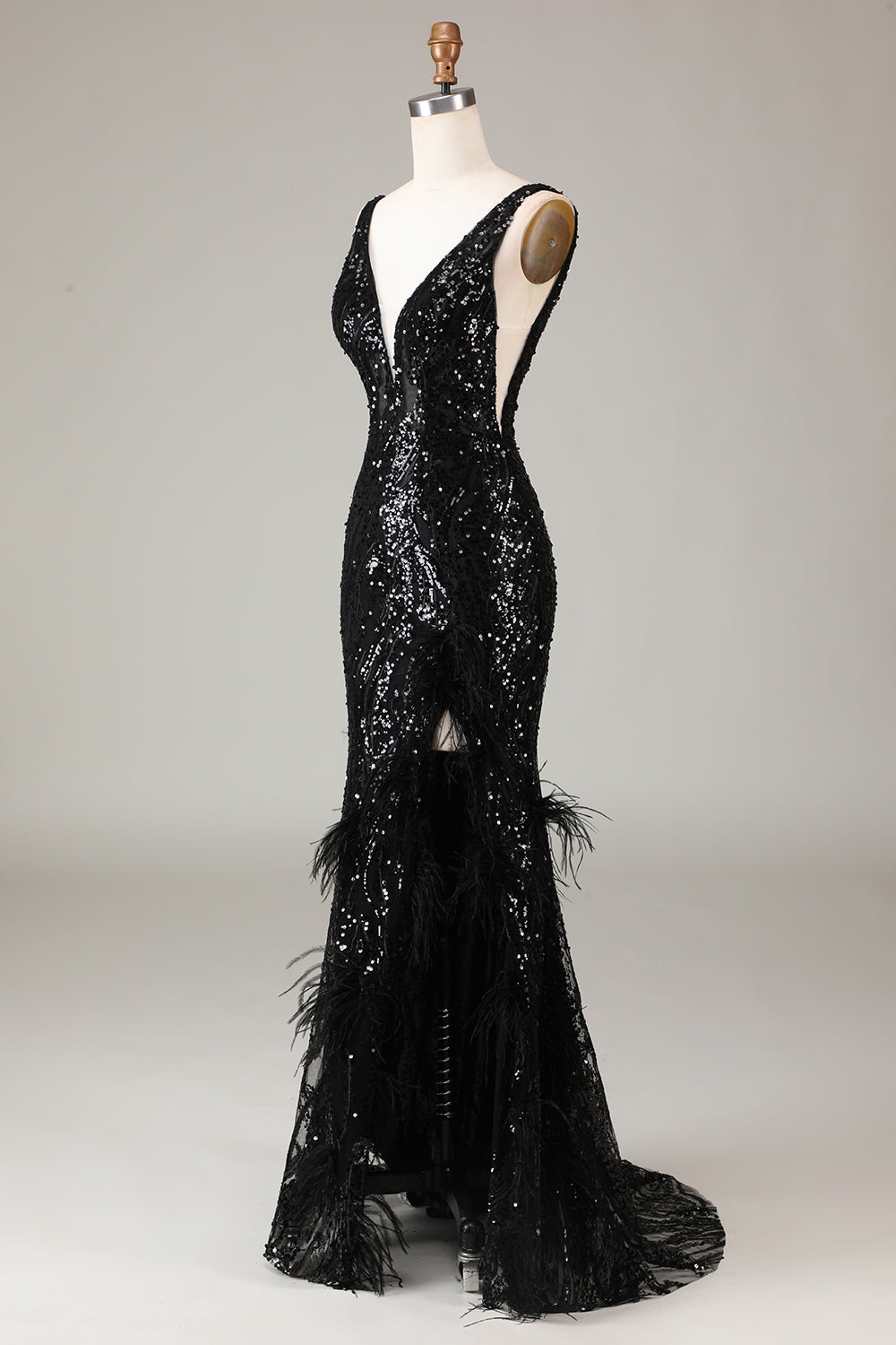 Abito da ballo a sirena con scollo a V Depp scintillante nero con piume