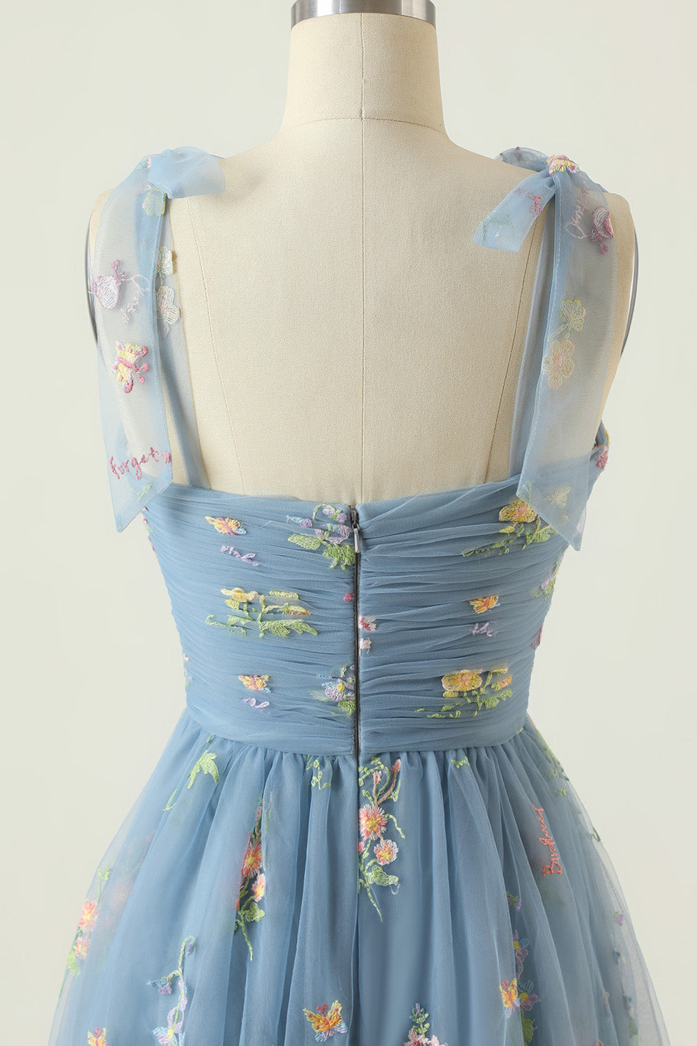 Abito da cerimonia linea a grigio blu tulle spalline sottili lungo con ricamo