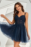 Abito da cocktail corto senza schienale blu scuro con Appliques