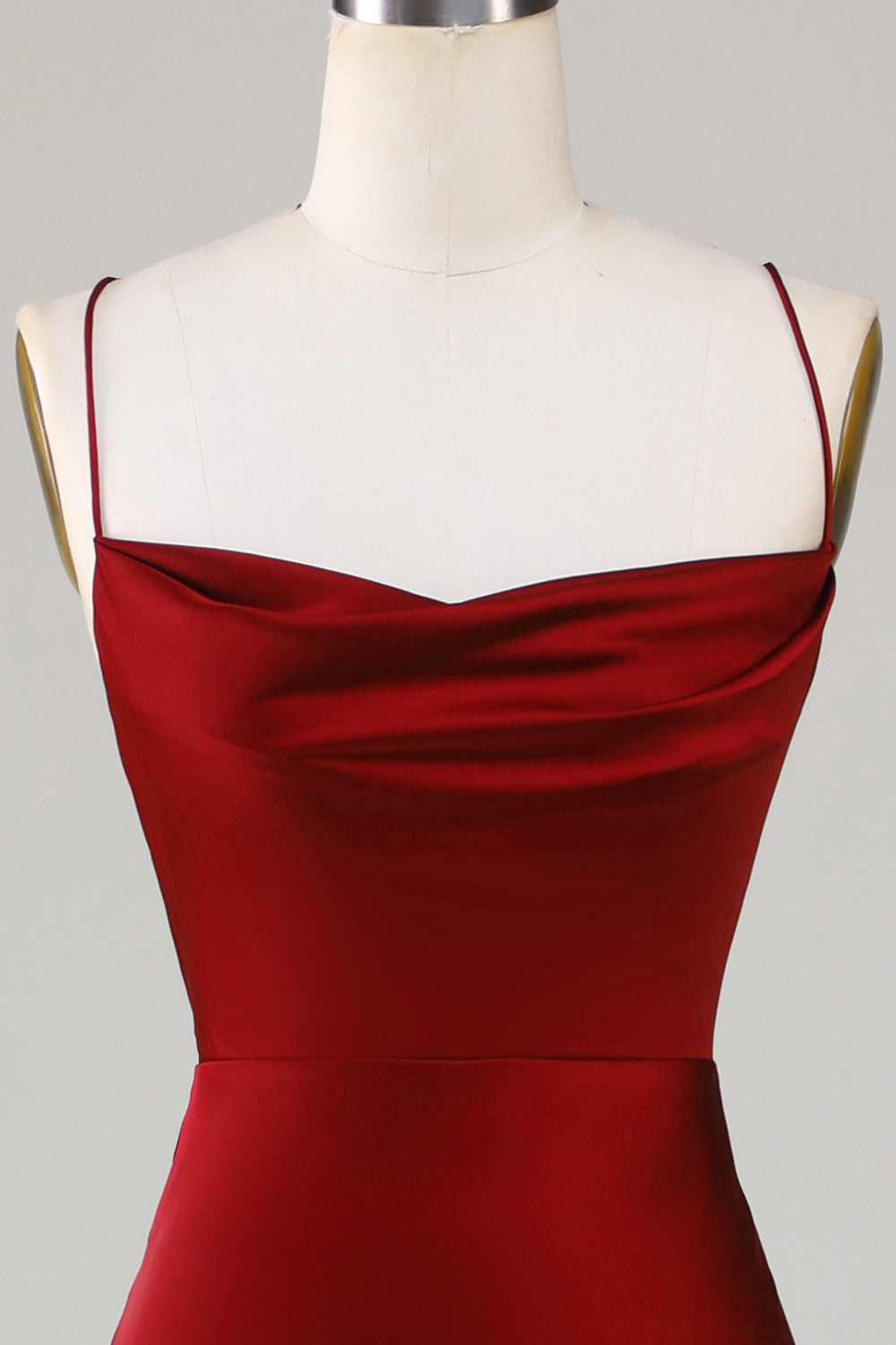 Abito da damigella lunga bordeaux stringato con spacco