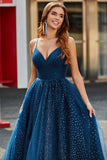 Navy A-Line Scollo a V lungo in rilievo Tulle Prom Dresses con pieghe