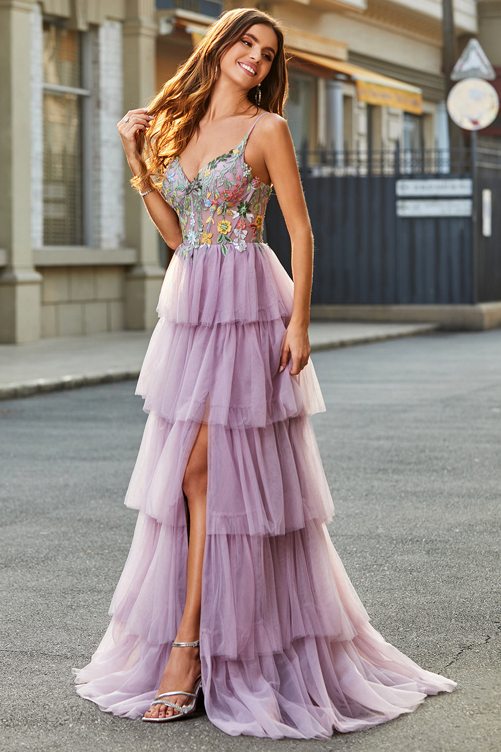 A-Line Tulle Corsetto lungo a più livelli Malva Prom Dress con applicazioni