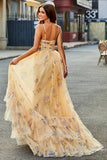 Giallo A-Line Halter plissettato Tulle Tiered Long Prom Dress con ricamo