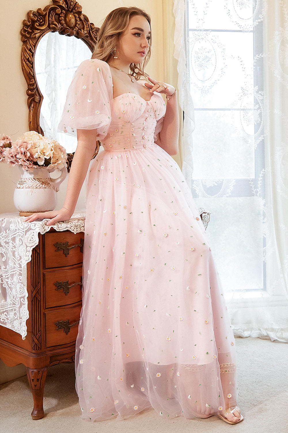 Una linea fuori dalla spalla Blush Plus Size Prom Dress con ricamo