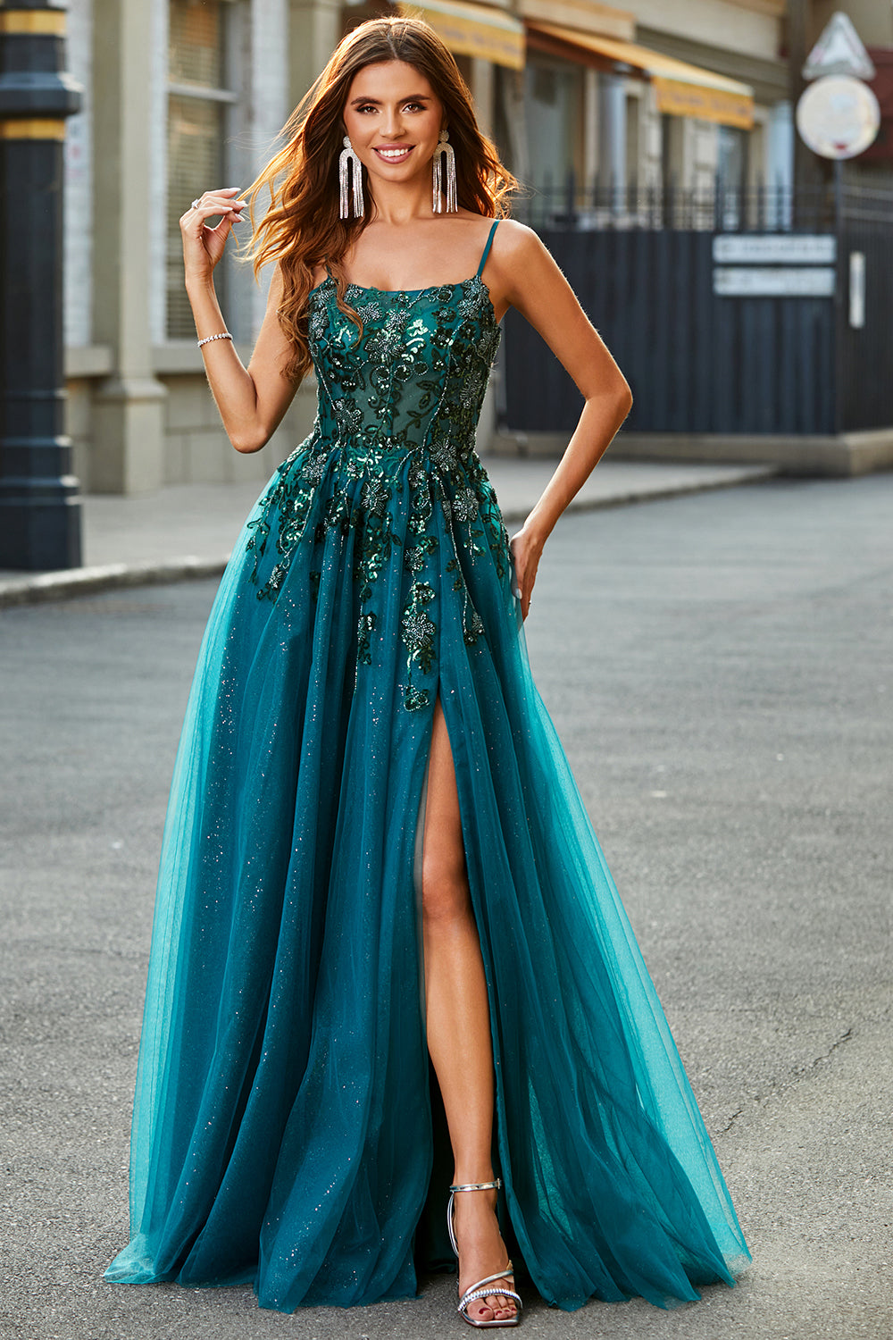 Splendido A Line Spaghetti Straps Verde Scuro Abito Lungo Prom con Appliques