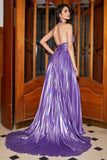 Abito lungo da ballo con glitter metallico plissettato viola con fessura