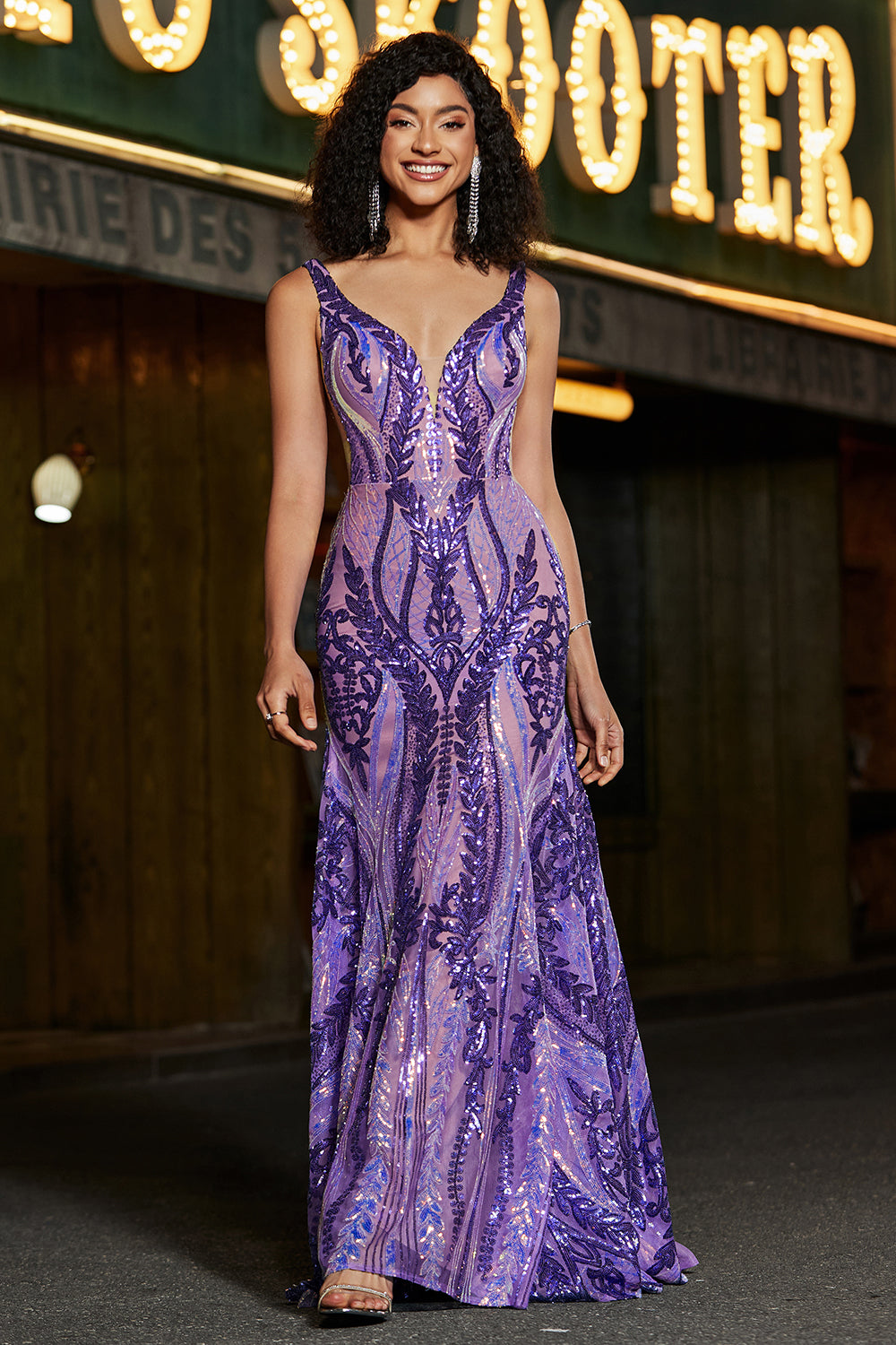 Sparkly Sirena Scollo a V Paillettes Viola Scuro Abito Lungo Prom con Schiena Aperta