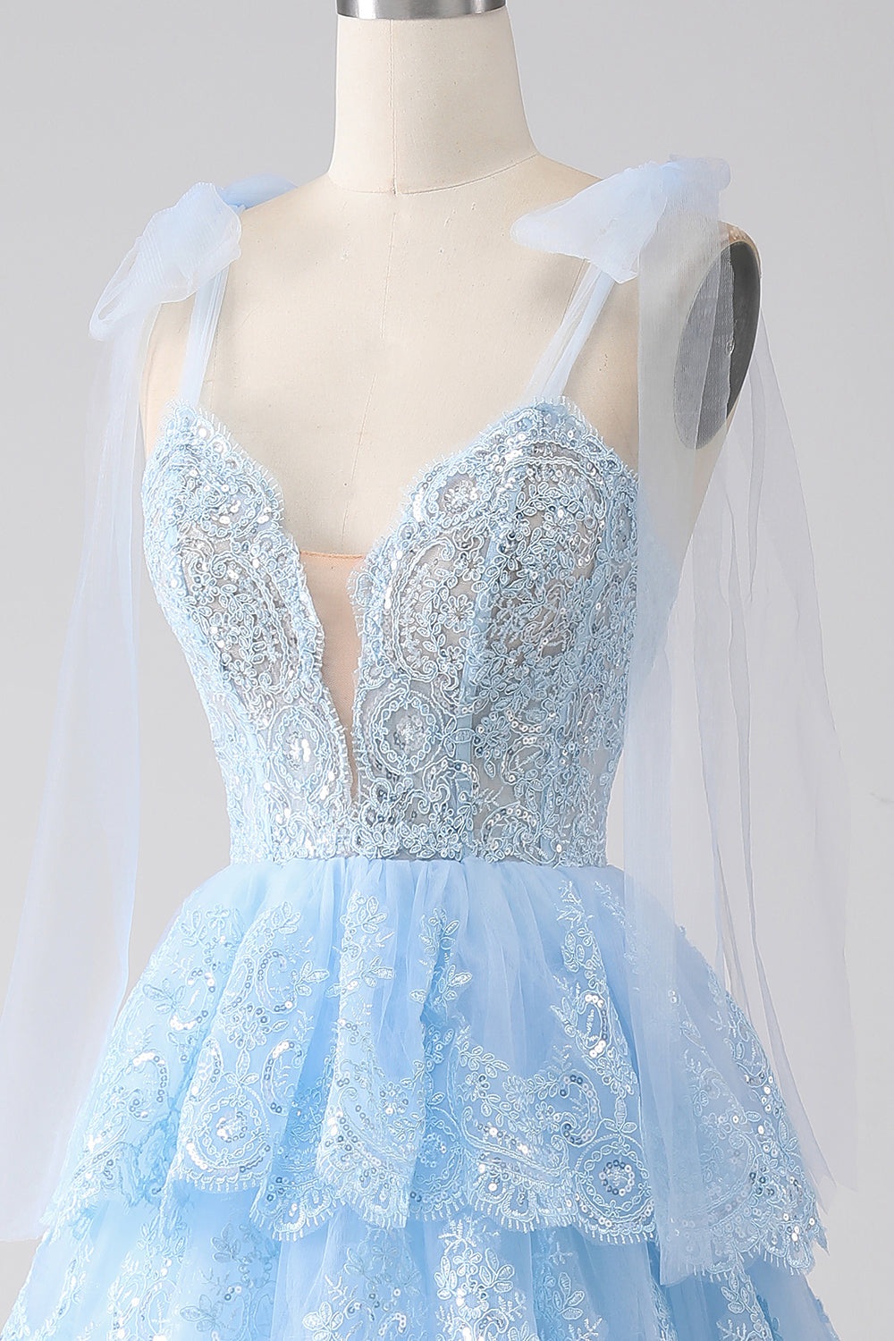 Azzurro Sweetheart Bow Tie Straps Tiered Tulle Paillettes Prom Dress con Appliques