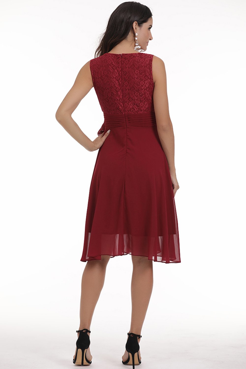 Abito da sposa in pizzo navy con volant