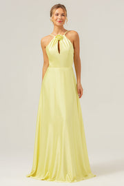 Giallo A Line Halter Cut Out Backless Abito da damigella d'onore lungo con fiore
