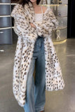 Cappotto lungo in shearling shaggy aperto sul davanti con stampa leopardata