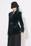 Cappotto da donna in velluto verde scuro con cintura