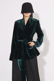 Cappotto da donna in velluto verde scuro con cintura