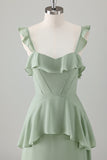 Verde chiaro A-Line Ruffle Tiered Chiffon Corsetto Abito da damigella d'onore lungo