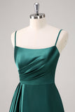 Verde scuro A-Line Spaghetti Straps raso increspato lungo abito da damigella d'onore