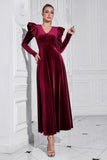 A Line V Neck Borgogna arruffato lungo velluto Prom Dress