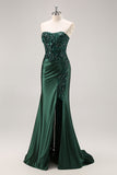 Abito da ballo con paillettes verde scuro a sirena senza spalline con fessura