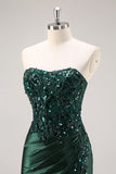Abito da ballo con paillettes verde scuro a sirena senza spalline con fessura