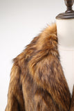 Cappotto lungo da uomo in shearling marrone con risvolto dentellato con bottoni