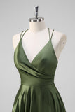 Olive A-Line Spaghetti Straps Increspato Abito da damigella d'onore lungo in raso