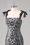 Abito formale con guaina leopardata grigio scintillante