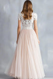 Abito da damigella d'onore in tulle in pizzo rosa chiaro con maniche corte