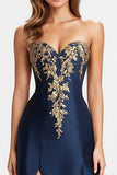 Beaded Navy Blue A Line Sweetheart Satin Sparkly Abito formale con fessura