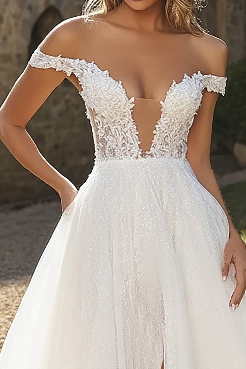 Avorio A Line Tulle Off the Shoulder Applliqued Abito da sposa con fessura