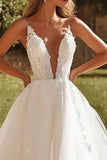 Affascinante avorio una linea abito da sposa in tulle con applique in pizzo