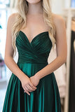 Chic verde scuro Sweetheart A-Line Satin Abito da ballo lungo con pieghe